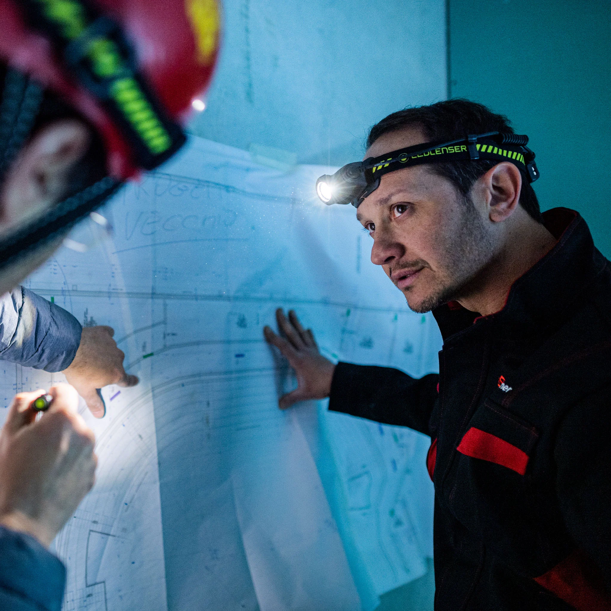 H5R Work Rechargeable Head Torch, 500 Lumens - Image 6