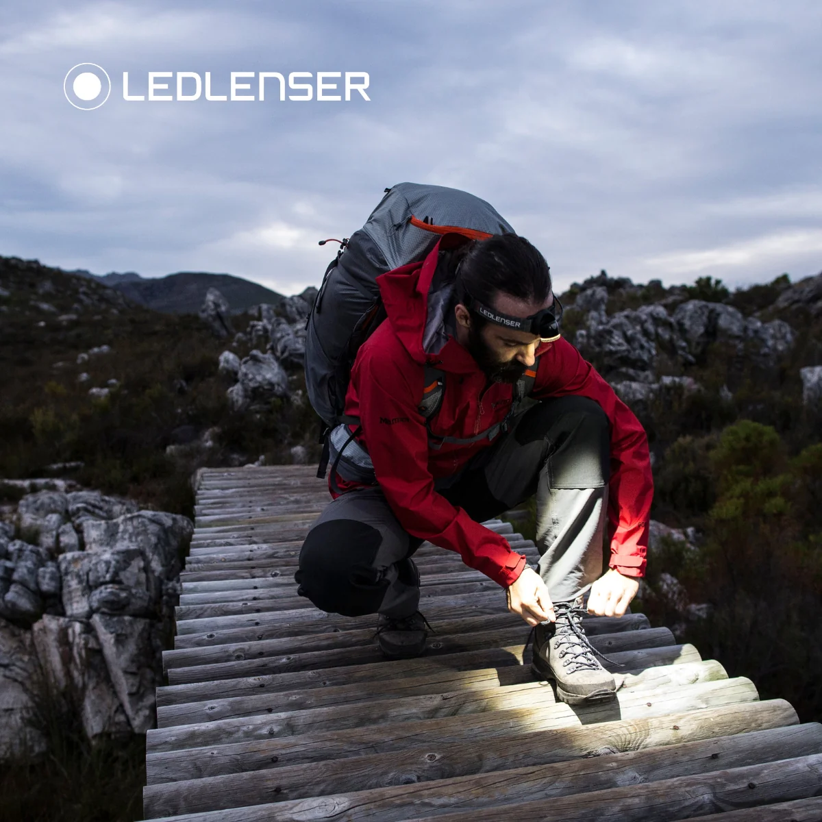H8R SE Rechargeable Head Torch Special Edition, 700 Lumens - Image 9
