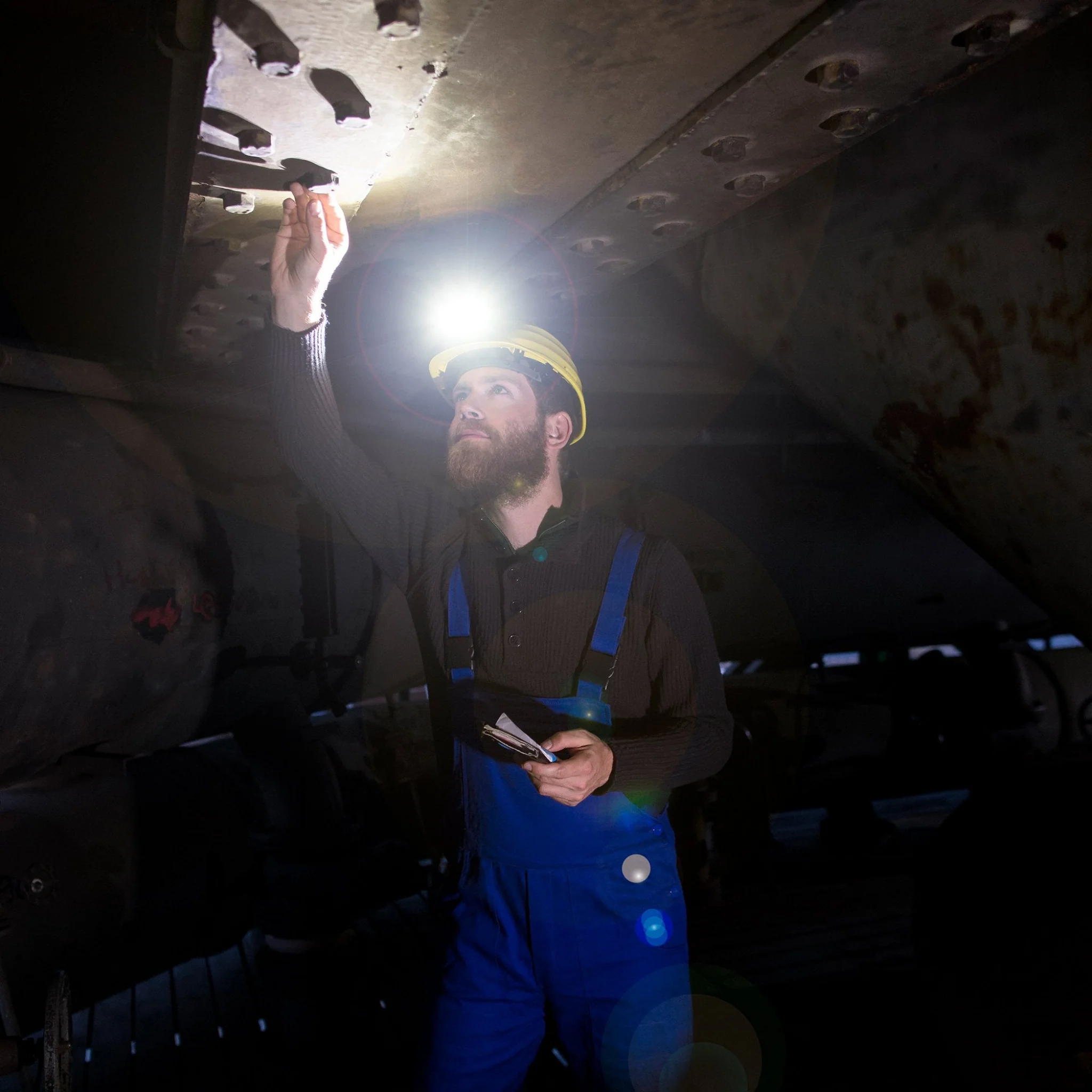 iH9R RGB Rechargeable Head Torch, 600 Lumens - Image 3