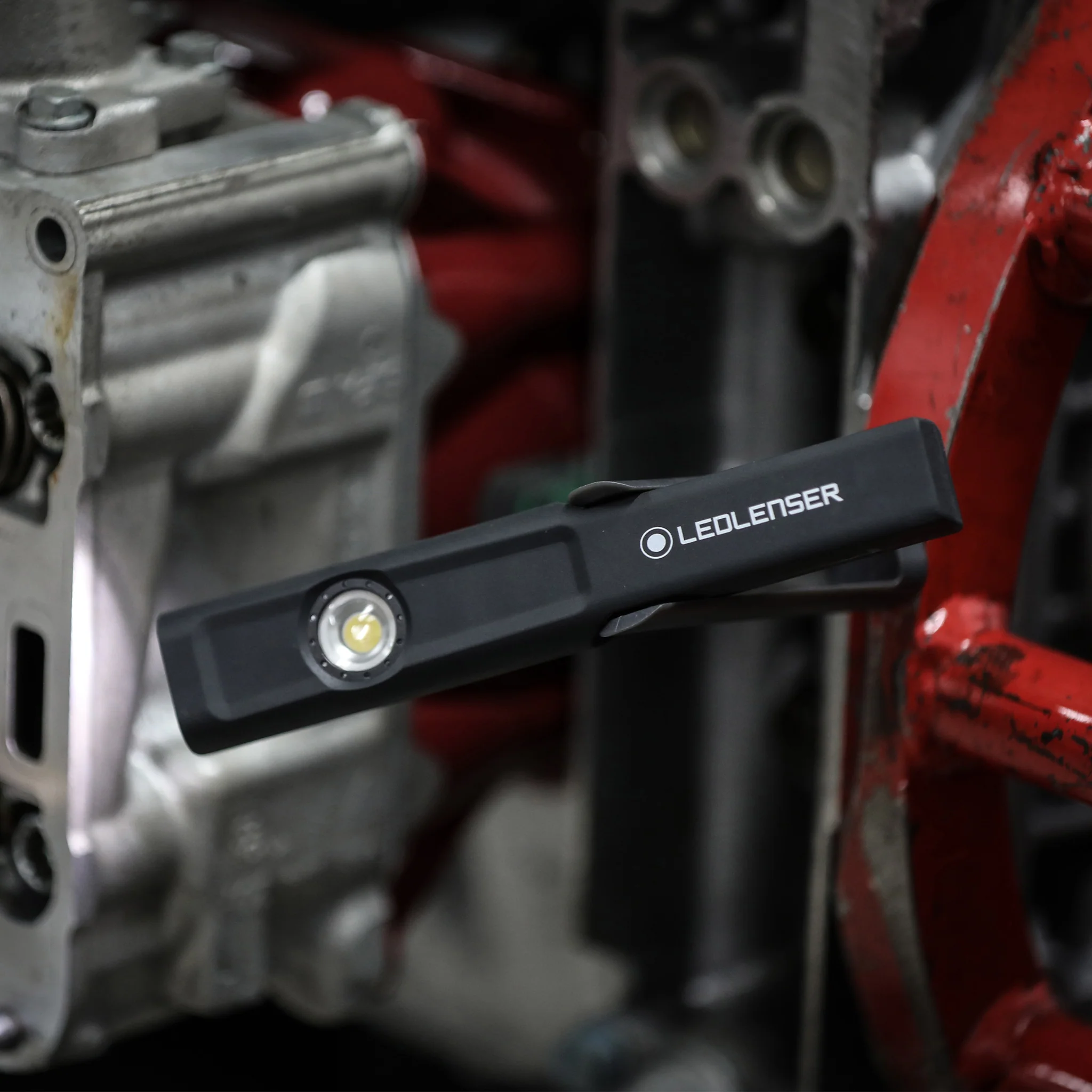 iW4R Inspection Light - Image 4