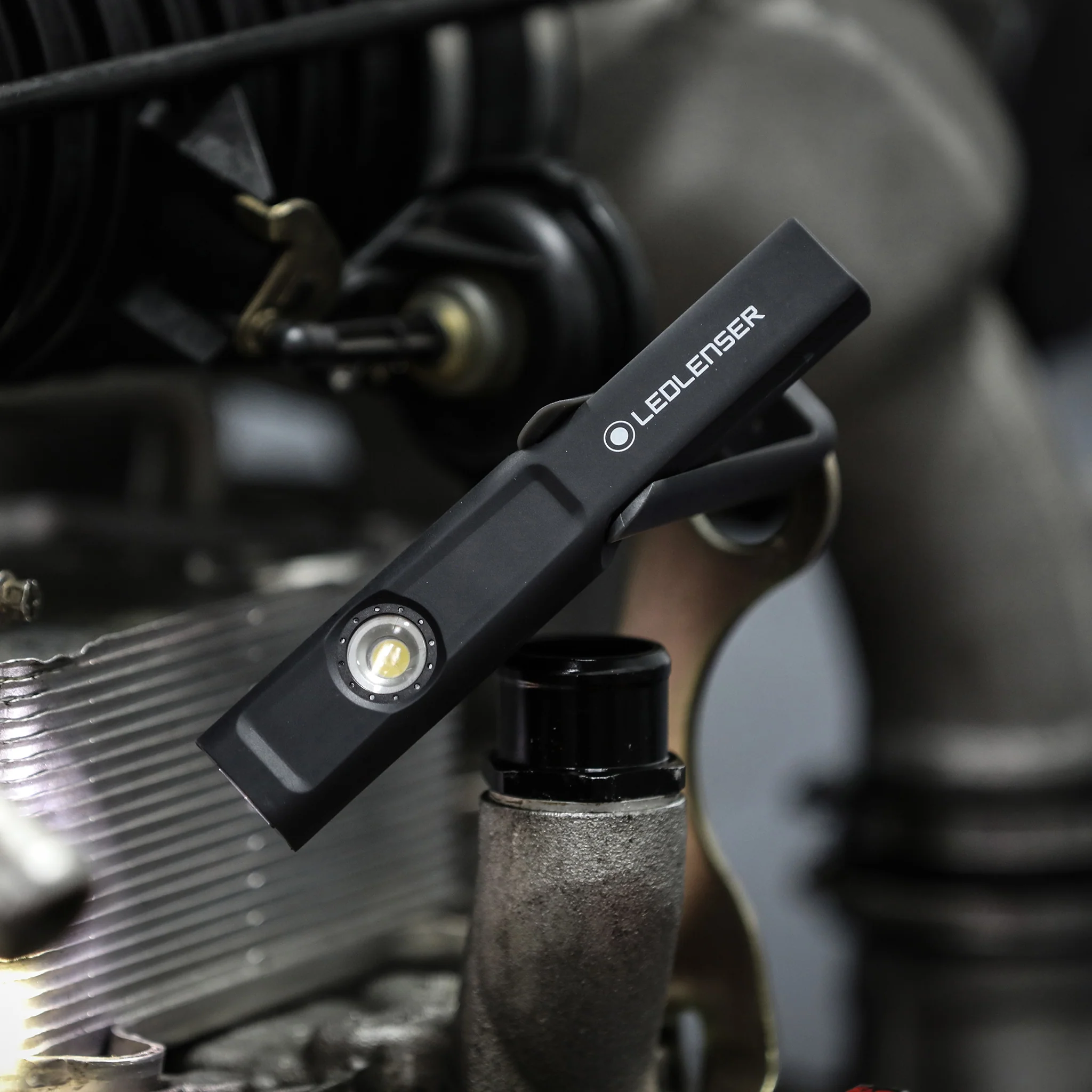 iW4R Inspection Light - Image 6