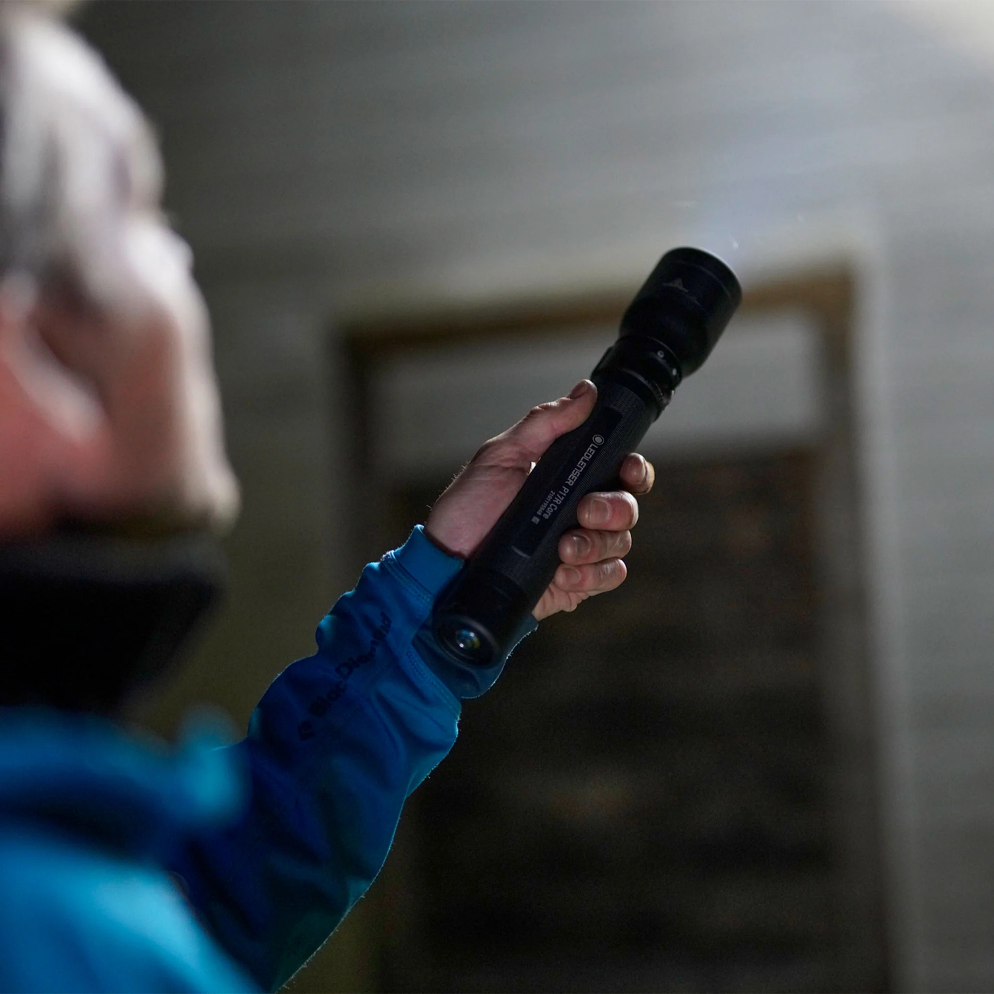 P17R Core Rechargeable Torch 2020, 1200 Lumens - Image 4