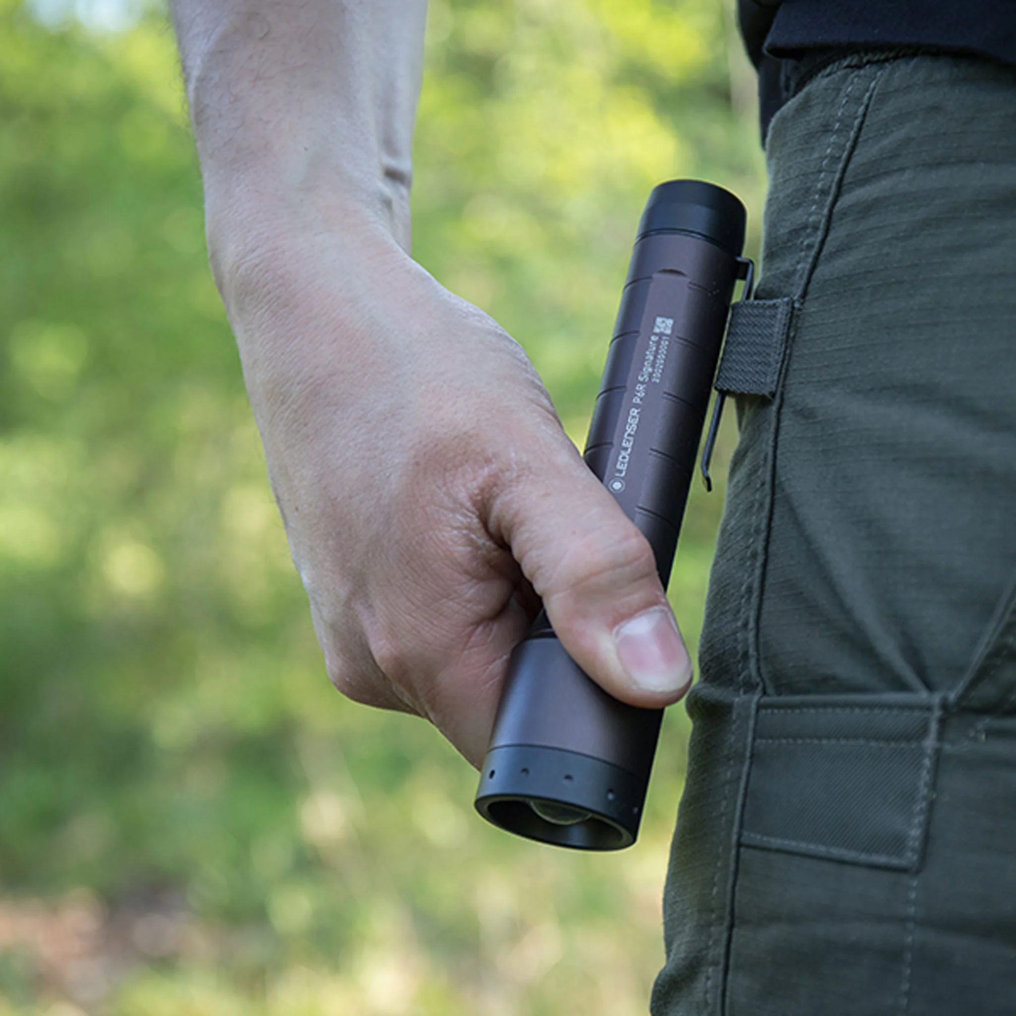P6R Signature Rechargeable Torch 2020, 1400 Lumens - Image 3