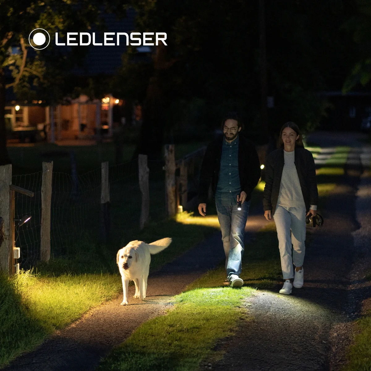 P7 SE Special Edition Battery Operated Torch - Image 3